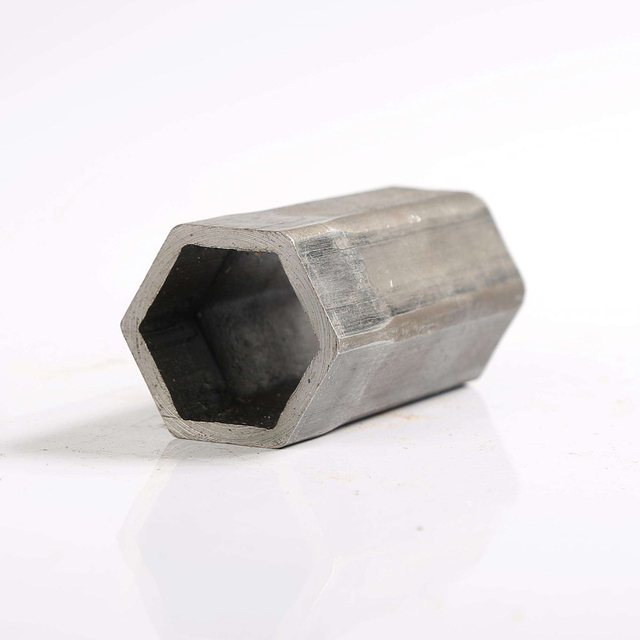 A precis&atilde;o padr&atilde;o da tubula&ccedil;&atilde;o do hex&aacute;gono do a&ccedil;o carbono de ASTM estirada a frio encanta a tubula&ccedil;&atilde;o para pe&ccedil;as de maquinaria de autom&oacute;vel
